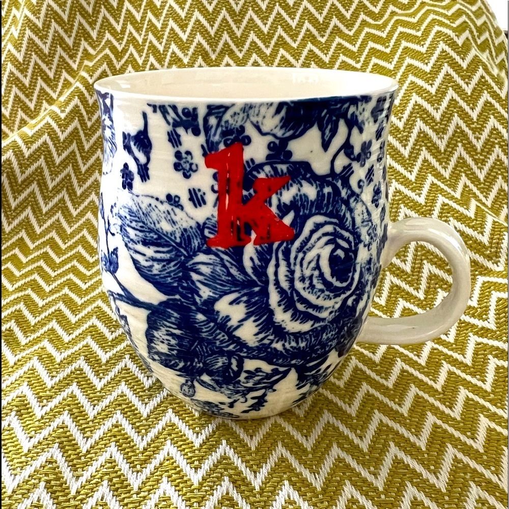 Gorgeous blue detail ‘K’ ceramic mug